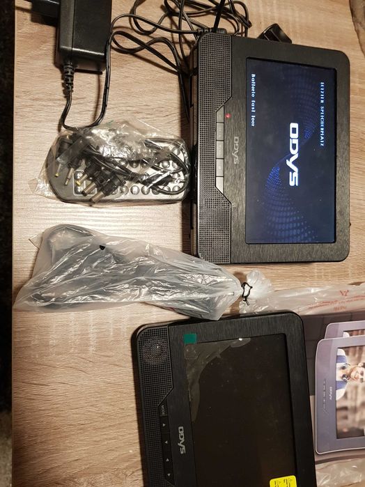 Dvd portátil com comando