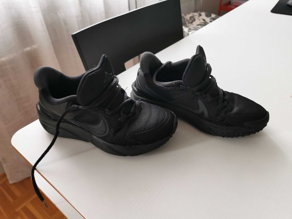 Dziecięce buty Nike Runner  22,5-23 cm wewnątrz