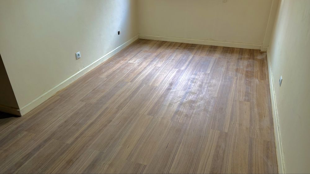 Floating Floor Installation515105275815536642