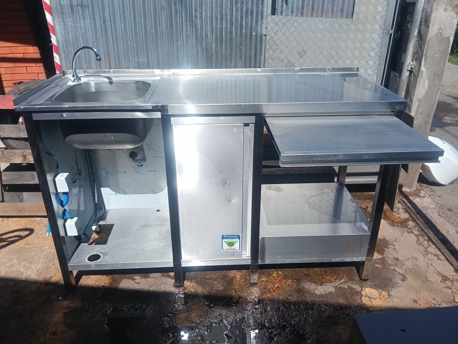 Banca de inox com pio e mesa extensível