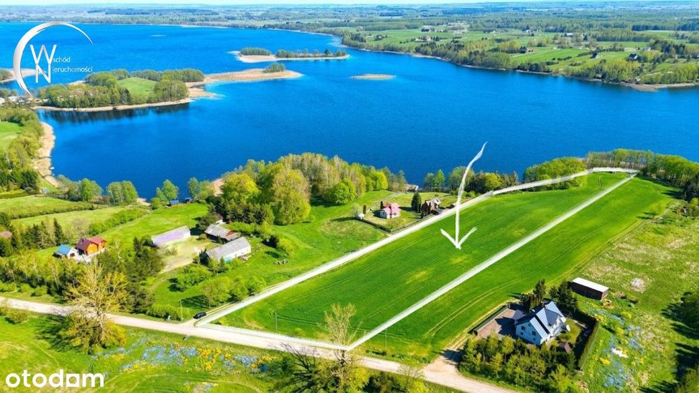 Działka budowlana z linią brzegową jeziora Gaładuś