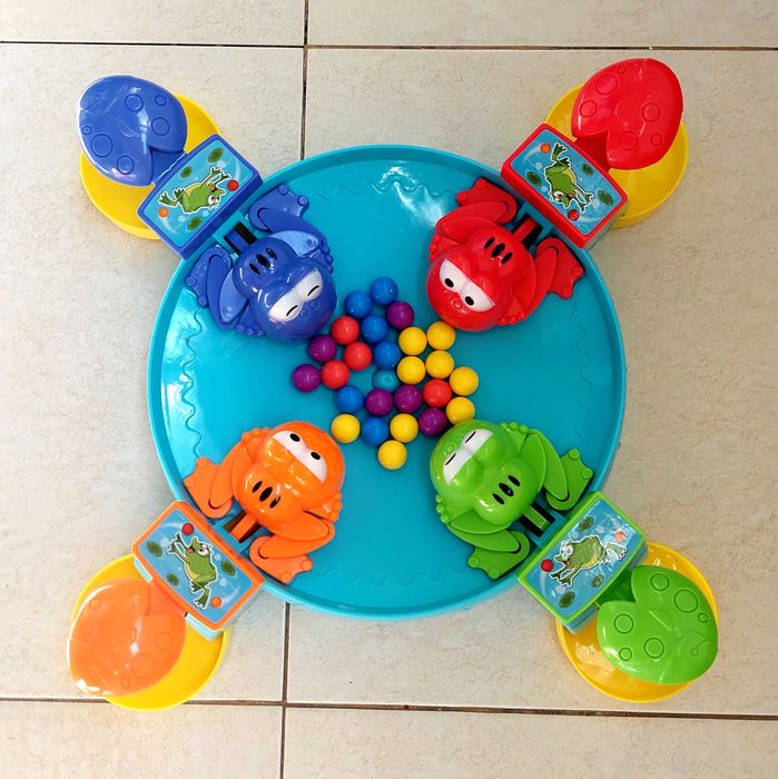 Jogo dos sapos traga bolas