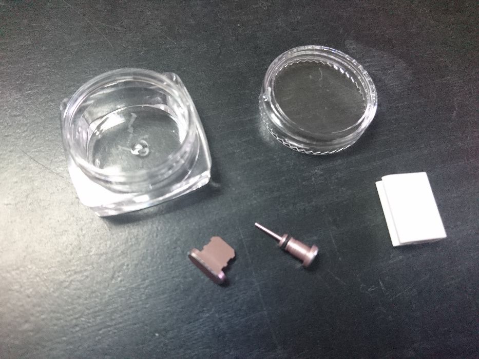 Заглушки для IPhone золотистые