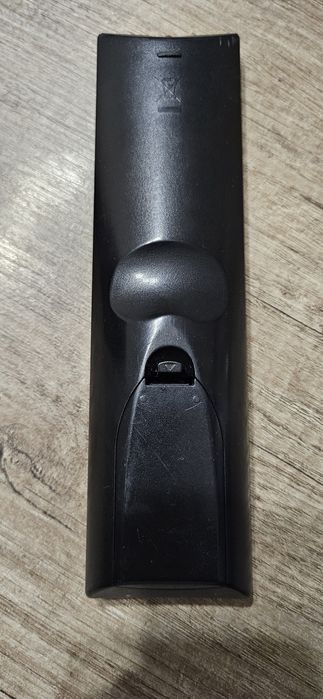 Pilot uniwersalny LG.