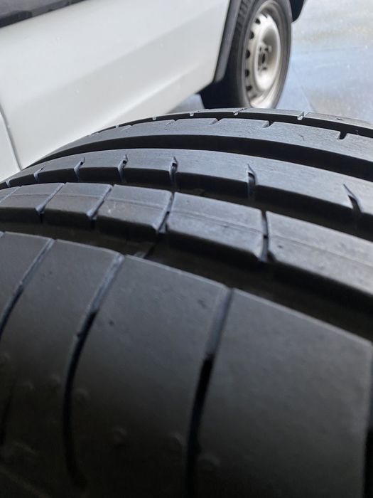 Pneus 225/45/18 Goodyear Eagle F1 (Asym5)