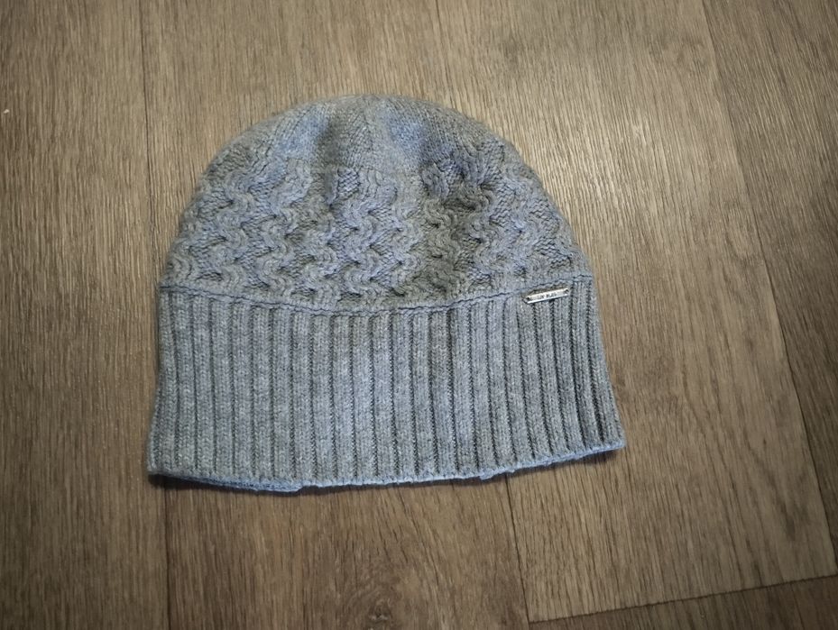 Шапка жіноча весна осінь