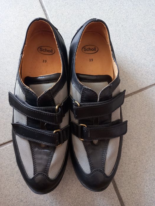 Półbuty  damskie  firmy  Scholl