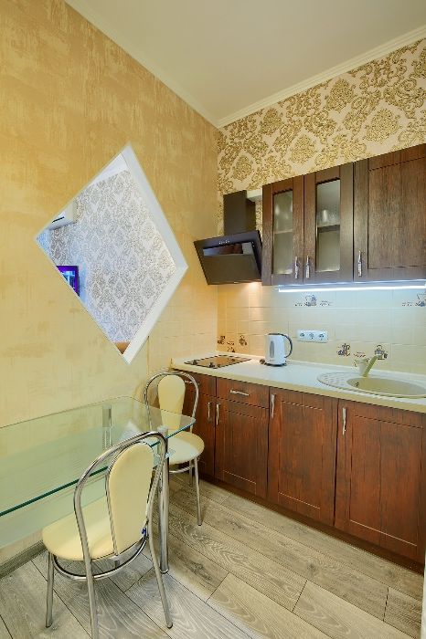 1к квартира подобово біля метро Університет