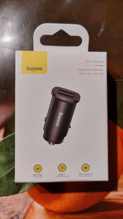 Szybka ładowarka samochodowa Baseus - dwa gniazda