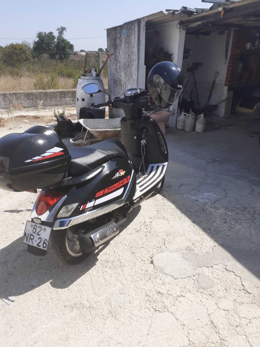 Vemdo  secuter 125 como nova ou troco pur carro