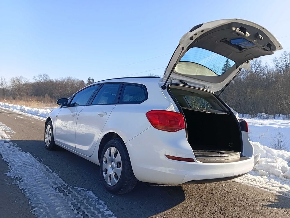 Продам Опель Астра 2011р.