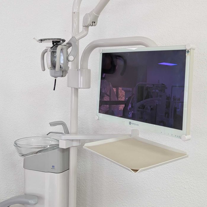 Стоматологічна установка Morita Emcia