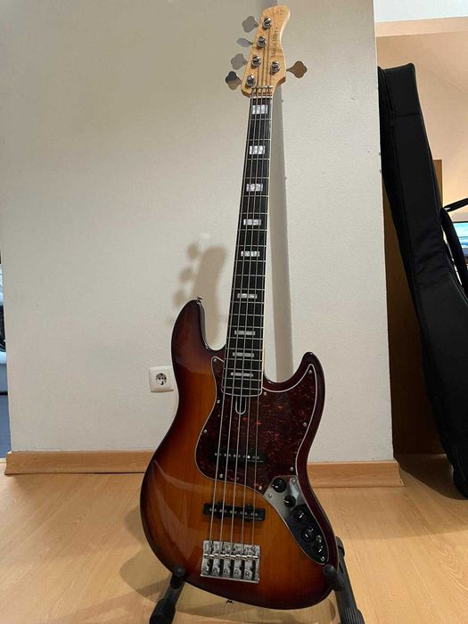 Contrabaixo V7 Marcos Miller