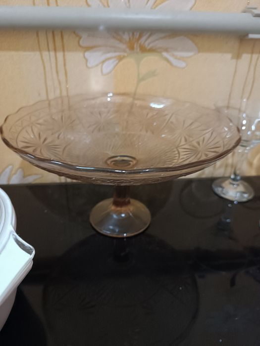 Різний посуд новий.