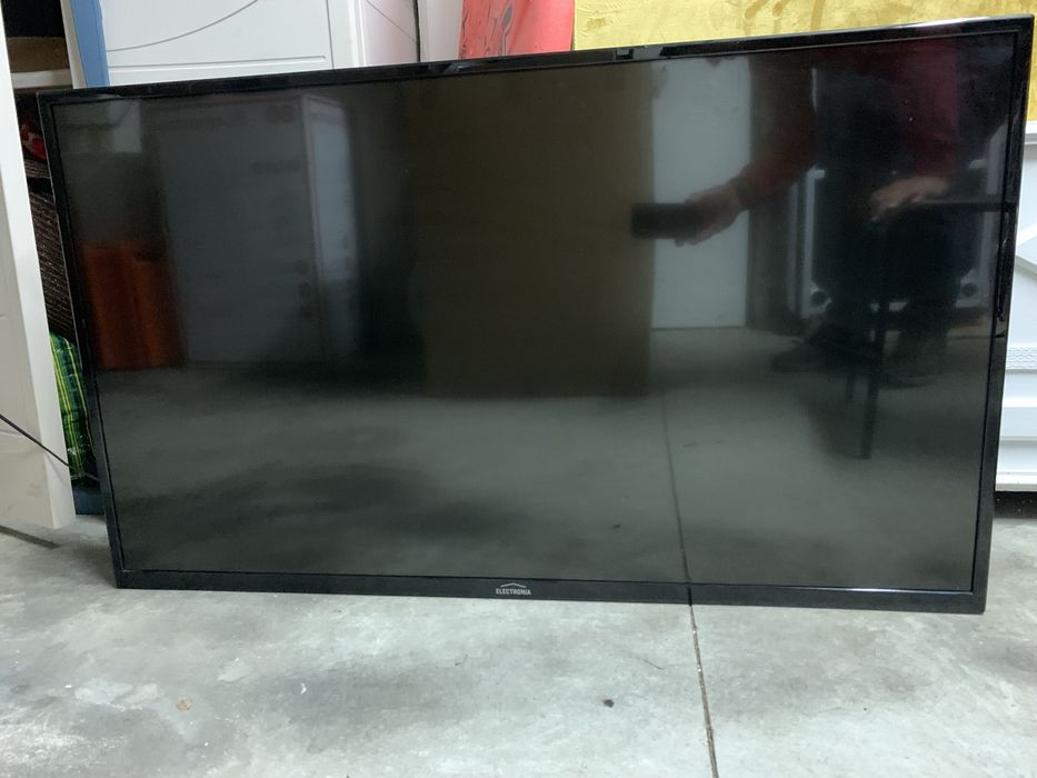 TV Led  124cm avariada