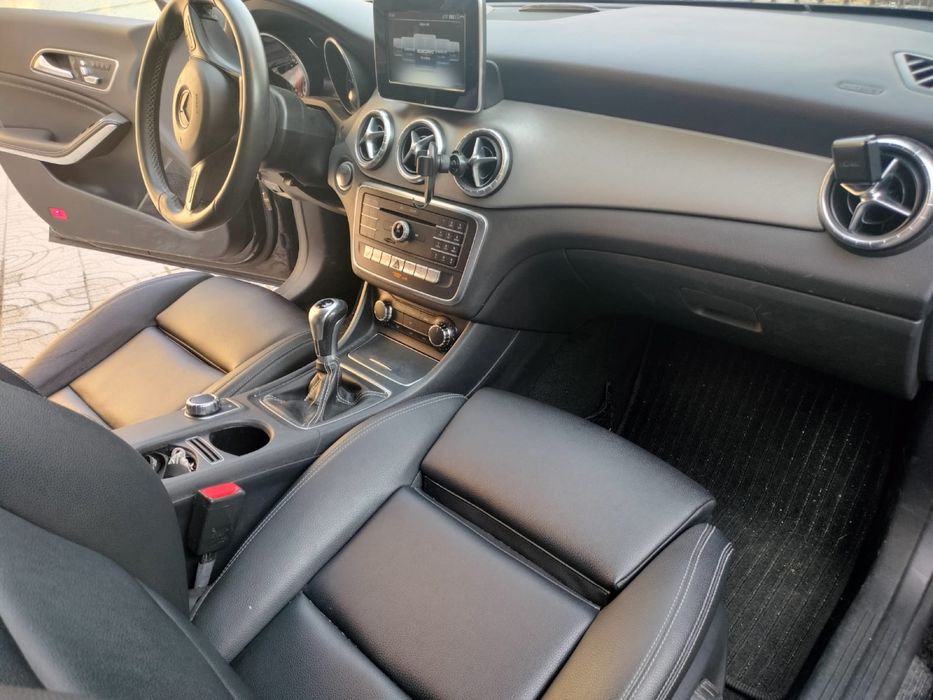 Mercedes Benz CLA200 136cv