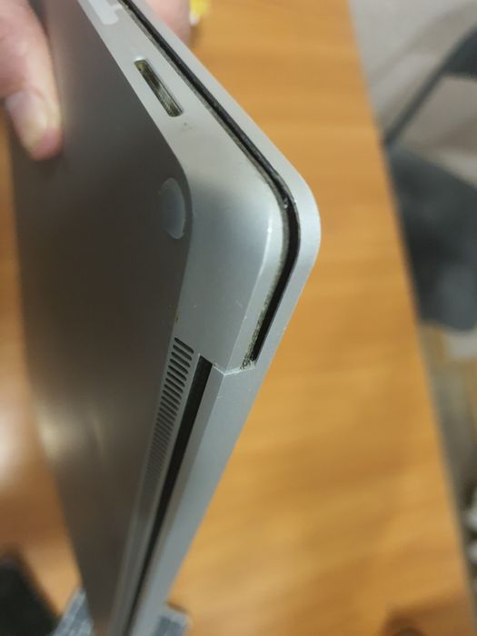 Microsoft surface laptop 2 (на запчастини)