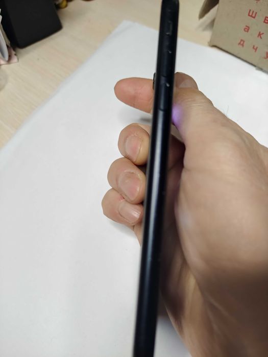 iphone айфон SE 2020 смартфон apple