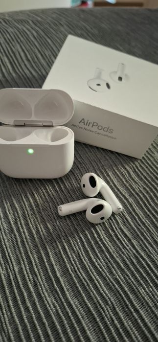 AirPods 4 com Cancelamento de Ruído – Excelente Estado