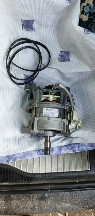 Мотор до стіральної машини