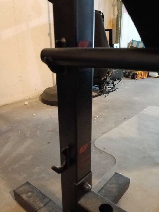 Banco de musculação pequeno + barra e pesos