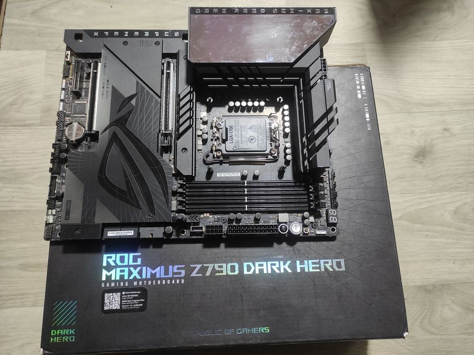 Asus ROG Maximus Z790 Dark Hero (s1700, Intel Z790, PCI-Ex16)