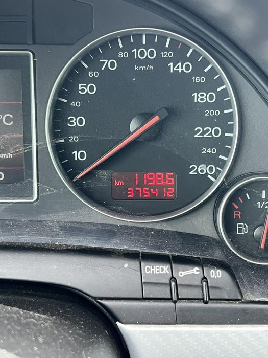 Автомобіль Audi A4B6
