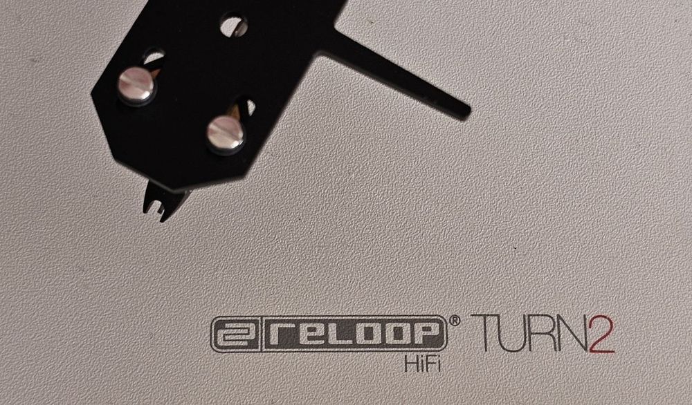 Програвач RELOOP Turn2

• Заводська установка з картриджем Ortofon OM1