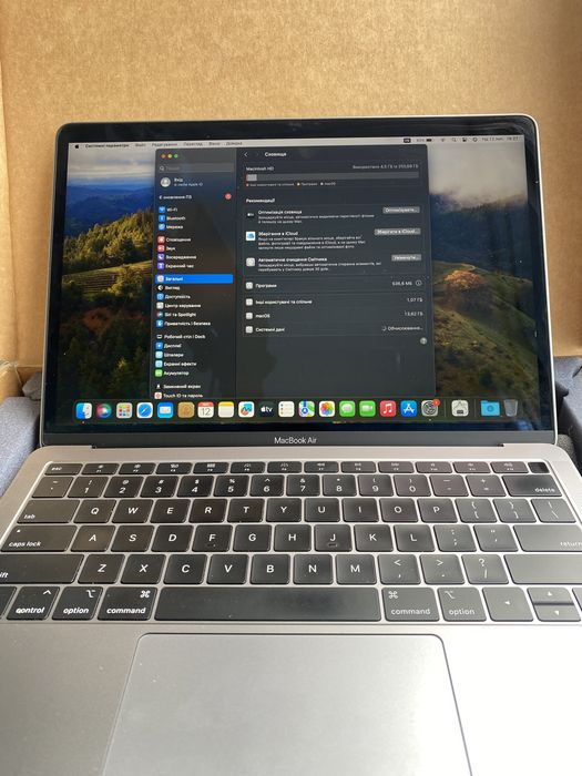 Продам MacBook Air 13” (2018)