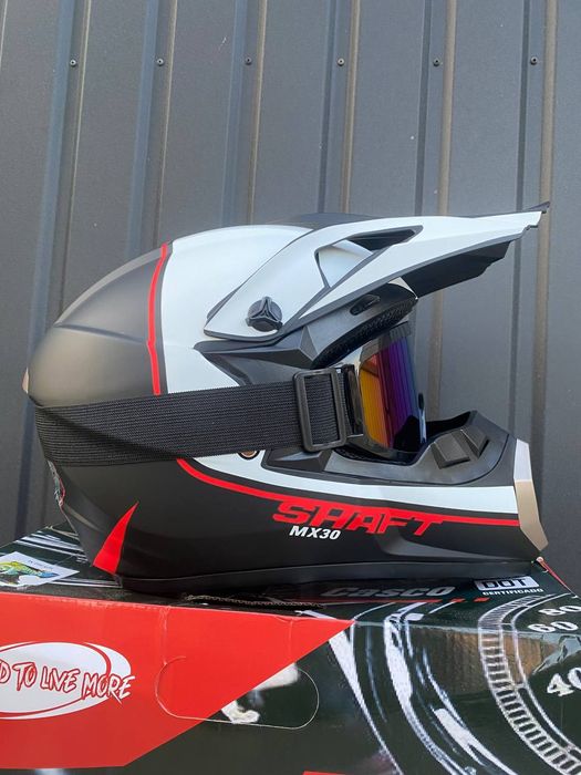 Кросовий шлем ендуро