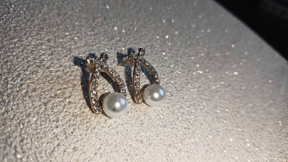 Kolczyki nowe złote perełki