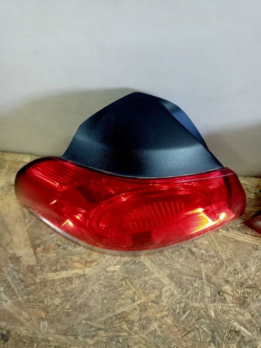VW Volkswagen Golf 6 VI lampa tył tylna prawa lewa hatchback oryginał