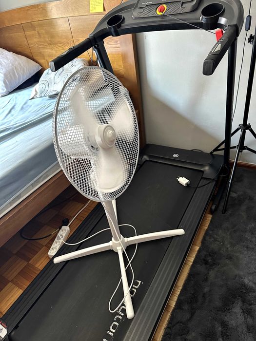 Setup + itens de quarto, secretária, cadeira gamer, cafeteira, led, espelho, passadeira