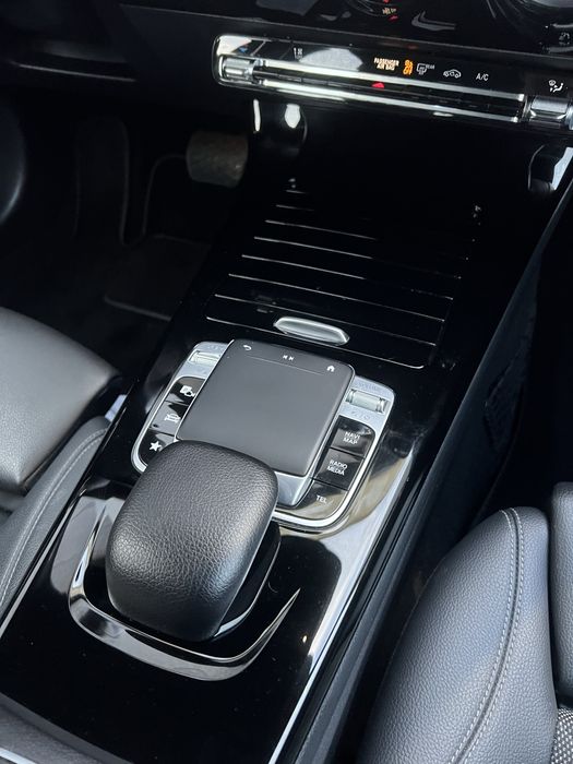 MERCEDES-BENZ A180 Limousine