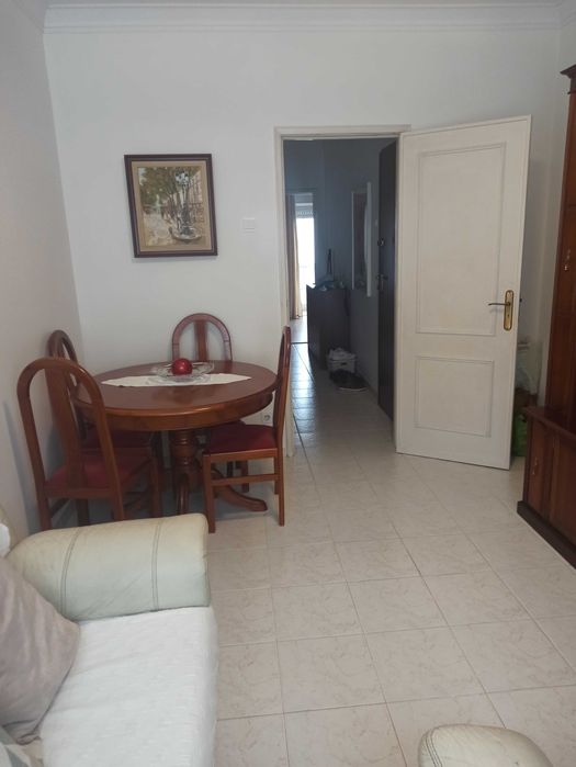 Vende-se t2 centro Odivelas