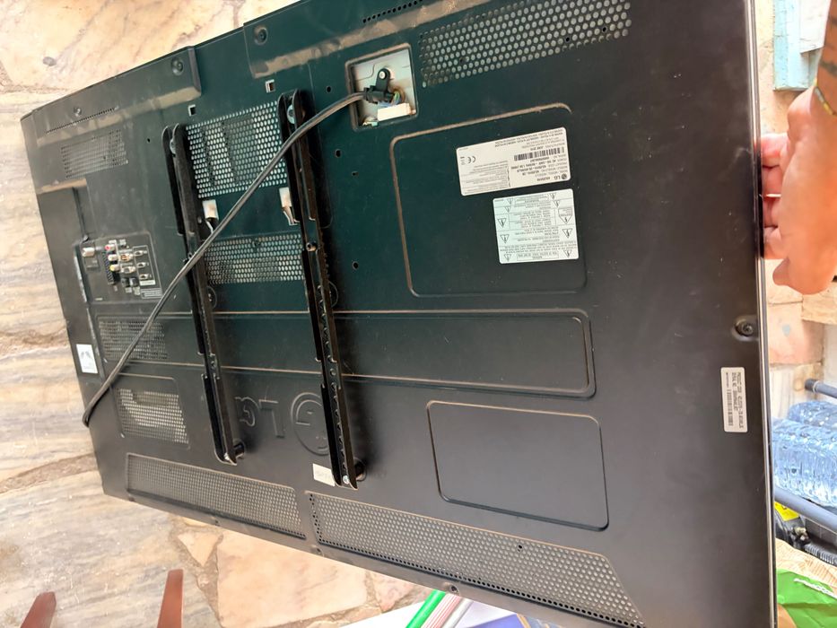 LG TV led antiga