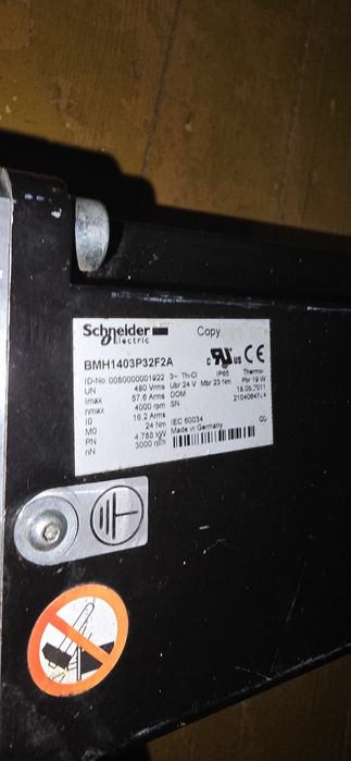 Silnik Synchroniczny Serwo Schneider Electric BMH1403P32F2A