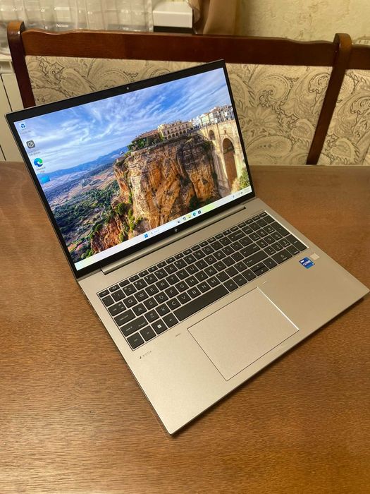 Ноутбук 16 3K OLED HP Zbook FireFly 16 G10 (i7-1355U/16Gb/SSD 512Gb/Quadro A500 4Gb