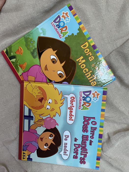 2 livros Dora a Exploradora