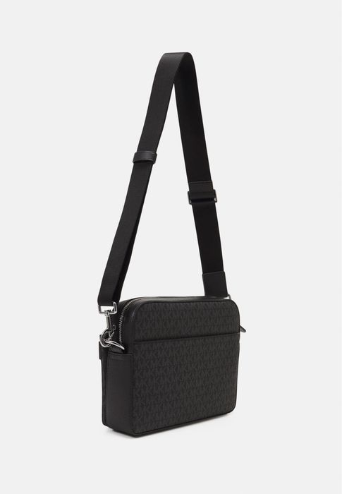 MICHAEL KORS MENS Hudson 2-in-1 Logo Crossbody Bag