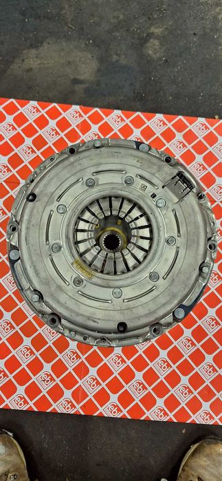 Sprzęgło+docisk+koło dwumasowe