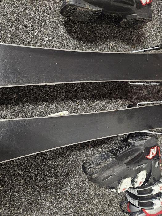 Wyprzedaz Odjazdowe narty Atomic Rascal okazja