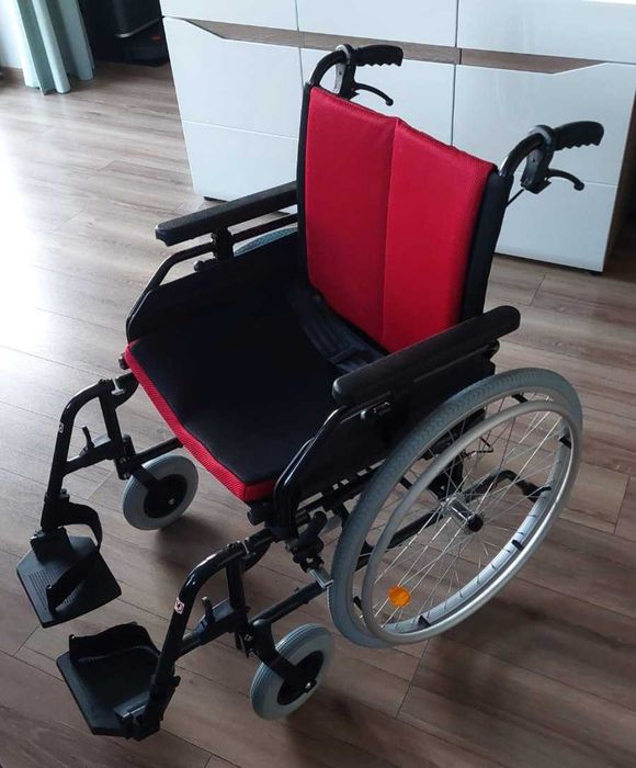 Wózek inwalidzki Cameleon wykonany ze stopów lekkich VCWK9AC