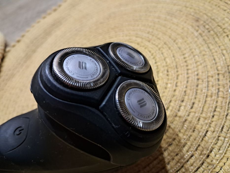 Бритва для бороди Philips