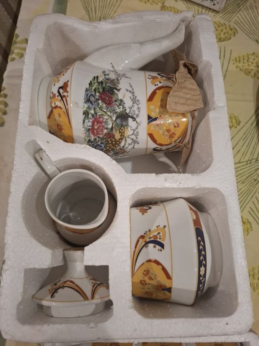 Porcelain Tea Set64586138313857121