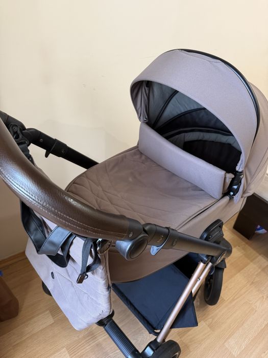 Roan ivi візочок