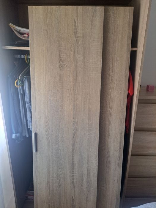 Roupeiro e cómoda