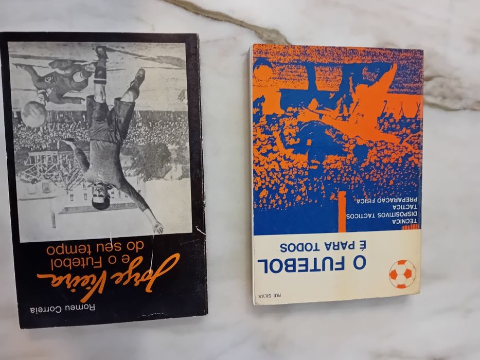 Conjunto de 2 Livros de Futebol