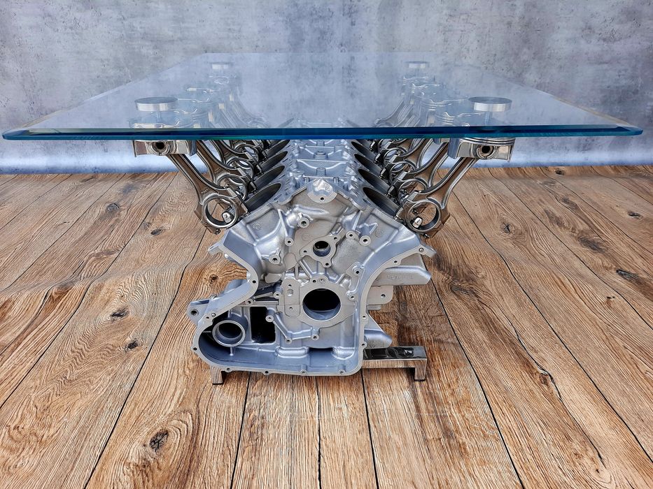 Stolik z boku silnik Ferrari 599 GTO V12 Stolik z silnika V12