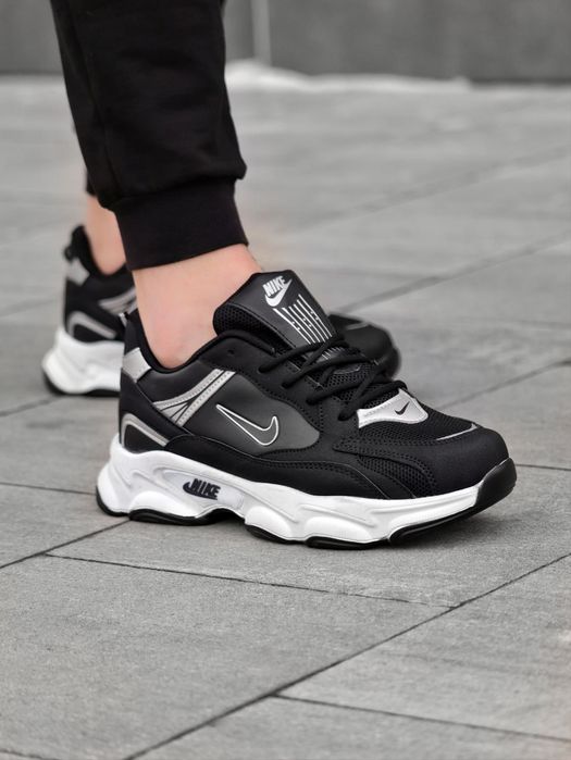 Кросівки Кроссовки Nike Black White Чёрный Белый Чорний Білий Кросовки демісезон